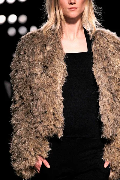 Look 12